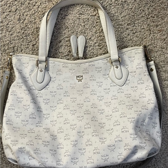 EUC MCM white leather shoulder bag crossbody purse - Picture 2 of 14